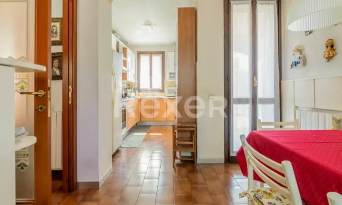 Rexer-Camparada-Ampia-Villa-Altro