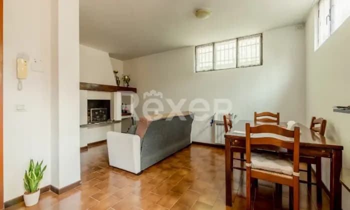 Rexer-Camparada-Ampia-Villa-Altro